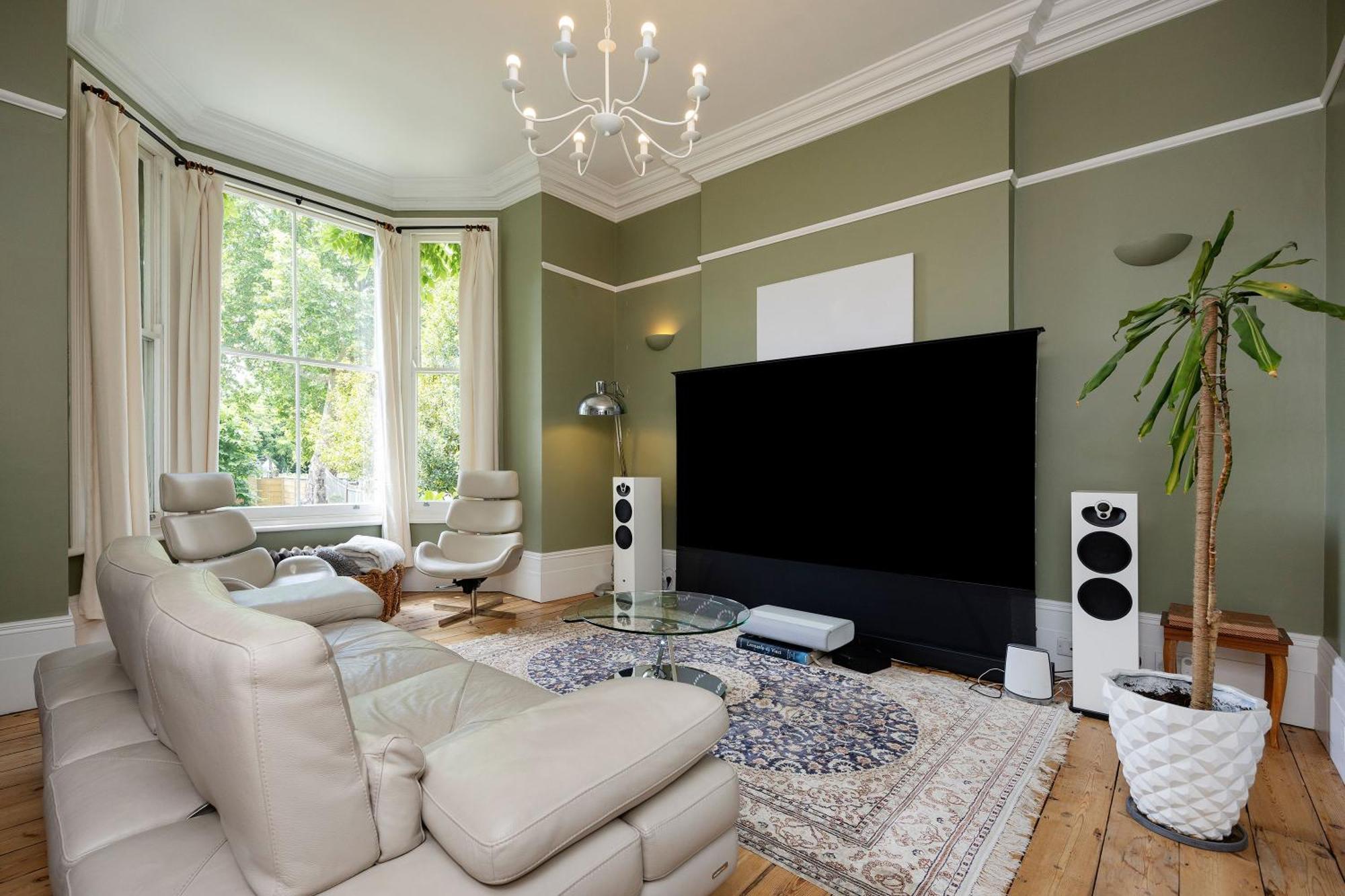 Veeve - The Glade London